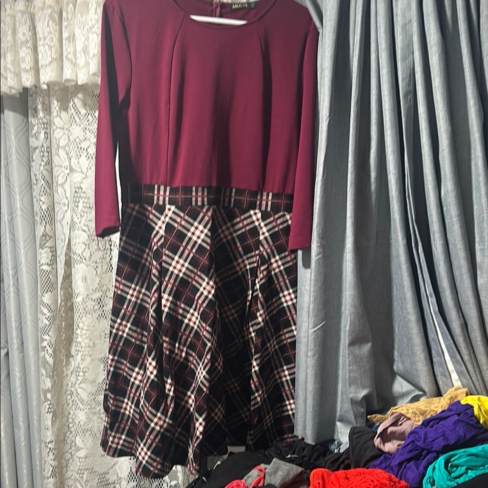 Miusol Burgundy Plaid Long Sleeve Dress